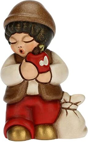 THUN Presepe 2022 Statuina Presepe Bimbo con Mela in Ceramica Decorata a Mano, Versione Vestito Rosso Linea Presepe Classico 4,3x3x6,5 cm h