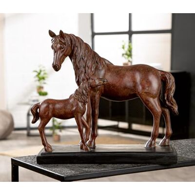 Gilde Scultura famiglia di cavalli in resina marrone, altezza 33 cm, larghezza 37 cm, profondità 14 cm Gilde Scultura famiglia di cavalli in resina marrone, altezza 33 cm, larghezza 37 cm, profondità 14 cm