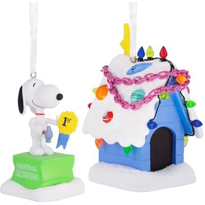 Hallmark Peanuts Snoopy and Doghouse Decorazioni natalizie, set di 2 Hallmark Peanuts Snoopy and Doghouse Decorazioni natalizie, set di 2