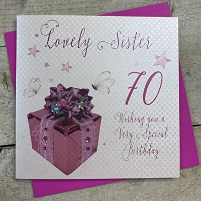 White Cotton Cards Biglietto di Auguri per 70esimo Compleanno con Scritta Lovely Sister, Fatto a Mano, Colore: Rosa White Cotton Cards Biglietto di Auguri per 70esimo Compleanno con Scritta Lovely Sister, Fatto a Mano, Colore: Rosa