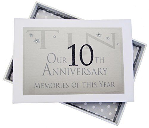 WHITE COTTON CARDS 10th Tin Anniversary Memories of This Year, Piccolo Album, Glitter e Parole, Legno, Bianco, 12.5x17.5x2.5 cm