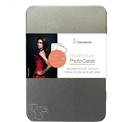 Hahnemühle Photo Hahnem?hle DFA Carta fotografica "FineArt Baryta Satin", 300 g/m?, 100% cellulosa alfa, 30 fogli in scatola di metallo, 10 x 15 cm Hahnemühle Photo Hahnem?hle DFA Carta fotografica "FineArt Baryta Satin", 300 g/m?, 100% cellulosa alfa, 30 fogli in scatola di metallo, 10 x 15 cm