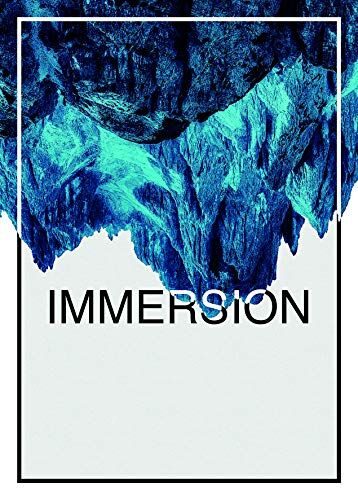 Komar Poster da Parete Immersion Blue, per Soggiorno, Camera da Letto, Decorazione, Stampa Artistica Senza Cornice Disponibile in 3 Misure, Blau, Grau, Schwarz, Weiß,