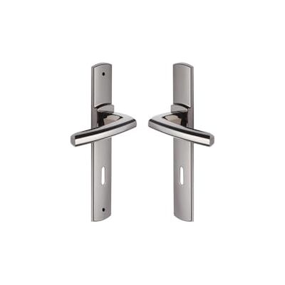 Vachette Set di maniglie per porta su piastra SCULT Versione chiave L per porta della camera e dell'ufficio, interasse 195 mm, materiale Zamak resistente, garanzia 10 anni, finitura diamantata nera Vachette Set di maniglie per porta su piastra SCULT Versione chiave L per porta della camera e dell'ufficio, interasse 195 mm, materiale Zamak resistente, garanzia 10 anni, finitura diamantata nera