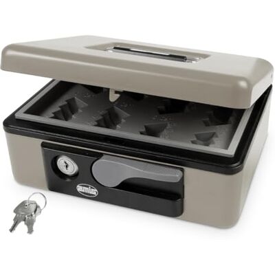 Amig Cassaforte Cassetta di sicurezza per denaro, banconote e monete Con vassoio portamonete Apertura con Maniglia Automatica e Chiave Colore Grigio Acciaio 197 x 154 x 80 mm Amig Cassaforte Cassetta di sicurezza per denaro, banconote e monete Con vassoio portamonete Apertura con Maniglia Automatica e Chiave Colore Grigio Acciaio 197 x 154 x 80 mm
