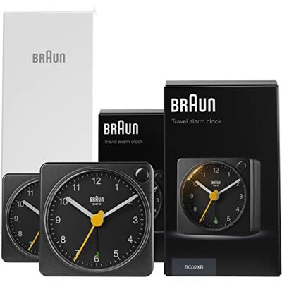 Braun Orologio Sveglia Analogico Classico viaggio con Funzione Snooze e Luce, dimensioni ridotte, Movimento al Quarzo silenzioso, Suono Sveglia Beep con crescendo, nero, modello BC02XB (2 Pack). Braun Orologio Sveglia Analogico Classico viaggio con Funzione Snooze e Luce, dimensioni ridotte, Movimento al Quarzo silenzioso, Suono Sveglia Beep con crescendo, nero, modello BC02XB (2 Pack).