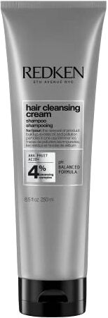 Redken Hair Cleansing Cream Shampoo Professionale / Rimuove i depositi minerali e gli accumuli di prodotti di styling presenti su capelli e cuoio capelluto / 250 ml