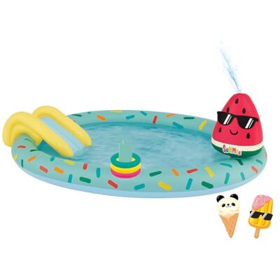 Happy People Piscina per bambini con scivolo e irrigatore, con gioco di lancio e personaggi da gioco, attacco tubo da giardino, ca. 198 x 150 x 18 cm, giocattolo estivo Happy People Piscina per bambini con scivolo e irrigatore, con gioco di lancio e personaggi da gioco, attacco tubo da giardino, ca. 198 x 150 x 18 cm, giocattolo estivo