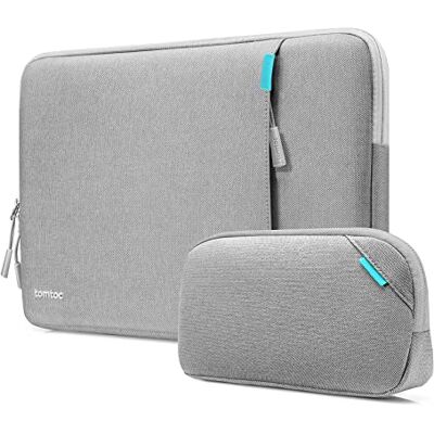 tomtoc 360° Custodia per 15 Pollici MacBook Air M5/M4/M3/M2, Laptop Sleeve Compatibile con A3448 (2026), A3241 (2025), A3114/A2941, Surface Laptop Copilot+ PC, Dell XPS 15 Plus, Borsa per Accessori tomtoc 360° Custodia per 15 Pollici MacBook Air M5/M4/M3/M2, Laptop Sleeve Compatibile con A3448 (2026), A3241 (2025), A3114/A2941, Surface Laptop Copilot+ PC, Dell XPS 15 Plus, Borsa per Accessori