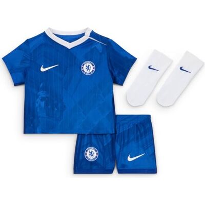 Nike Fc Chelsea 2025/26 Stadium Home Set di 3 maglie da calcio Replica per neonati/neonati, Rush Blue/Bianco/Speed Red, , 6-9 Nike Fc Chelsea 2025/26 Stadium Home Set di 3 maglie da calcio Replica per neonati/neonati, Rush Blue/Bianco/Speed Red, , 6-9
