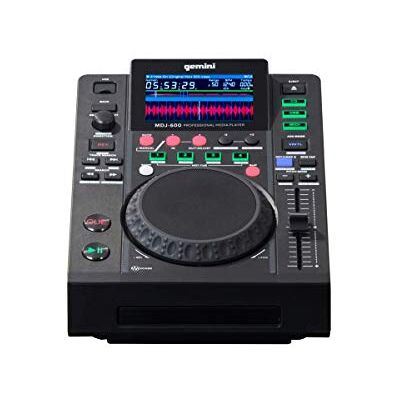 Gemini MDJ-600, Lettore multimediale per DJ con display a colori da 4,3" e rotellina di scorrimento da 12,7 cm Gemini MDJ-600, Lettore multimediale per DJ con display a colori da 4,3" e rotellina di scorrimento da 12,7 cm