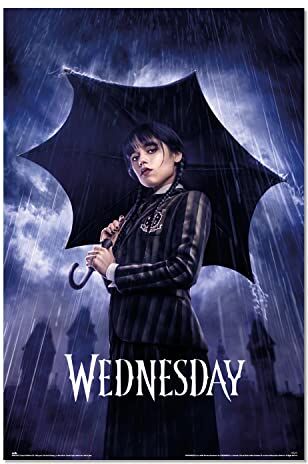 Grupo Erik : Poster Mercoledì Addams Umbrella   Poster da parete Wednesday Addams, 61 x 91,5 cm, Poster da muro con carta lucida e incorniciabile, Decorazione casa, Mercoledì Addams Gadget