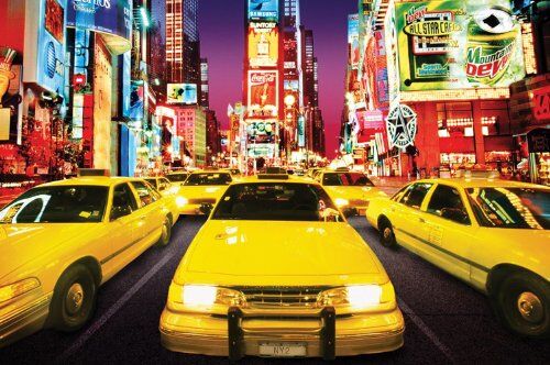 1art1 Empire  Poster con Taxi Gialli con New York di Notte sullo Sfondo, 91,5 x 61 cm