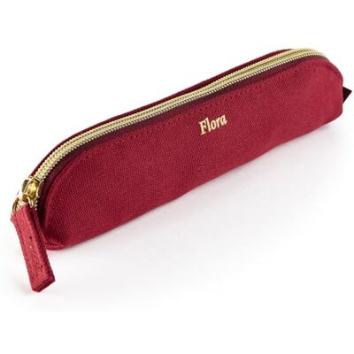 Miquelrius Astuccio ovale con stamping oro e cerniera, esterno in cotone e interno in poliestere, per trucco o piccoli accessori, 195 x 35 x 40 mm, bordeaux Miquelrius Astuccio ovale con stamping oro e cerniera, esterno in cotone e interno in poliestere, per trucco o piccoli accessori, 195 x 35 x 40 mm, bordeaux