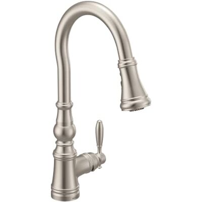 Moen Weymouth Rubinetto da cucina tradizionale a tirata con potenziamento di potenza, resistente agli spot in acciaio inox Moen Weymouth Rubinetto da cucina tradizionale a tirata con potenziamento di potenza, resistente agli spot in acciaio inox