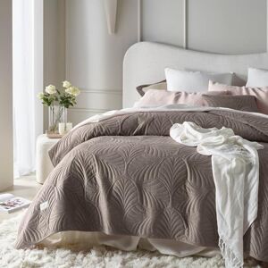 ROOM99 Elegante copriletto in marrone, 220 x 240 cm, versatile come copriletto o copridivano, coperta per letto e divano, trapunta stile ideale come bedspread velluto ROOM99 Elegante copriletto in marrone, 220 x 240 cm, versatile come copriletto o copridivano, coperta per letto e divano, trapunta stile ideale come bedspread velluto