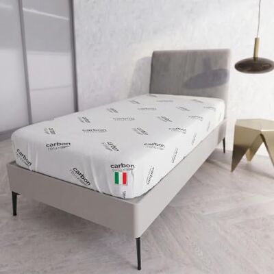 Italian Bed Linen Coprimaterasso con Fibra di CARBONIO Piazza e Mezza 120 x 200 cm Made in Italy Proteggi Materasso con Elastico Perimetrale Antistatico Lavabile Italian Bed Linen Coprimaterasso con Fibra di CARBONIO Piazza e Mezza 120 x 200 cm Made in Italy Proteggi Materasso con Elastico Perimetrale Antistatico Lavabile
