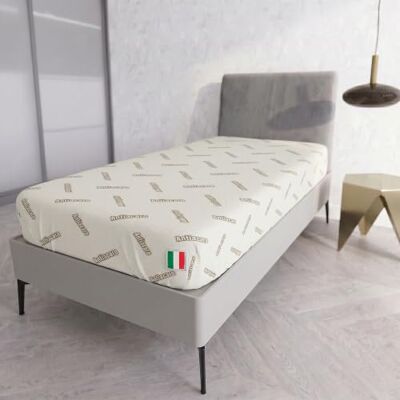 Italian Bed Linen Coprimaterasso con Trattamento ANTIACARO Piazza e Mezza 120 x 200 cm Made in Italy Proteggi Materasso con Elastico Perimetrale Lavabile Italian Bed Linen Coprimaterasso con Trattamento ANTIACARO Piazza e Mezza 120 x 200 cm Made in Italy Proteggi Materasso con Elastico Perimetrale Lavabile