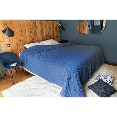 Linder Copriletto con strisce goffrate morbido e soffice Colore blu Ceruleen 100% poliestere Dimensioni 240 x 250 cm Collezione Seersucker Linder Copriletto con strisce goffrate morbido e soffice Colore blu Ceruleen 100% poliestere Dimensioni 240 x 250 cm Collezione Seersucker