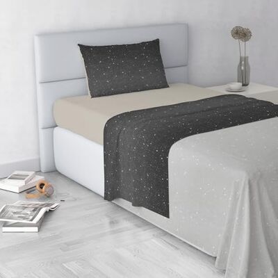Italian Bed Linen Set Lenzuola Letto Fashion, Made in Italy- Completo Letto in Morbida Microfibra, Lenzuolo Sotto con Angoli, Telo Sopra 150x270 e Federa con Patella Interna, Singolo, Stars Grigio Italian Bed Linen Set Lenzuola Letto Fashion, Made in Italy- Completo Letto in Morbida Microfibra, Lenzuolo Sotto con Angoli, Telo Sopra 150x270 e Federa con Patella Interna, Singolo, Stars Grigio