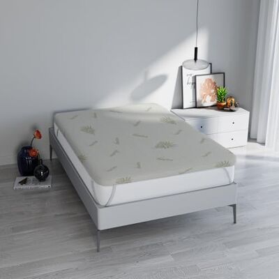 Italian Bed Linen Topper Memory Foam ALOE letto Singolo 80x190 cm, altezza 5 cm, Made in Italy, Rivestimento Sfoderabile e Lavabile, Coprimaterasso con Elastici per fissaggio al materasso Italian Bed Linen Topper Memory Foam ALOE letto Singolo 80x190 cm, altezza 5 cm, Made in Italy, Rivestimento Sfoderabile e Lavabile, Coprimaterasso con Elastici per fissaggio al materasso