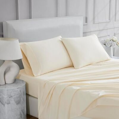 Linen Closet Ultimate Set di 4 fogli in percalle color avorio Linen Closet Ultimate Set di 4 fogli in percalle color avorio