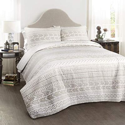 Lush Decor , Hygge Geo Set di 3 trapunte, 3 pezzi, colore: Grigio talpa e bianco Lush Decor , Hygge Geo Set di 3 trapunte, 3 pezzi, colore: Grigio talpa e bianco