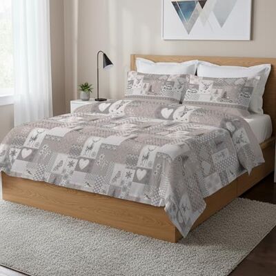 PENSIERI DELICATI Parure Copripiumino Matrimoniale 100% Cotone, Completo di Sacco 250x200cm e 2 Federe 52x82cm, Made in Italy, Copripiumino Lavabile In Lavatrice A 40°, Fantasia Alpi Beige PENSIERI DELICATI Parure Copripiumino Matrimoniale 100% Cotone, Completo di Sacco 250x200cm e 2 Federe 52x82cm, Made in Italy, Copripiumino Lavabile In Lavatrice A 40°, Fantasia Alpi Beige