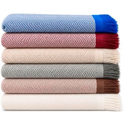 Estoralis ESPIGA Trapunta Divano Multiuso, Copriletto, Coperta Foulard, Plaid Letto, Copridivano, Pratico e Morbido Confortevole. Poliestere Cotone. (170 x 260 cm. Colore Blu) Estoralis ESPIGA Trapunta Divano Multiuso, Copriletto, Coperta Foulard, Plaid Letto, Copridivano, Pratico e Morbido Confortevole. Poliestere Cotone. (170 x 260 cm. Colore Blu)