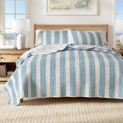 Great Bay Home Twin/Twin XL Coastal Bedding Set, Summer Coastal Quilt with Sham, Beach 2-Piece Reversible All Season Bedspread Quilt Set. Lightweight Nautical Quilted Coverlet. Blue Great Bay Home Twin/Twin XL Coastal Bedding Set, Summer Coastal Quilt with Sham, Beach 2-Piece Reversible All Season Bedspread Quilt Set. Lightweight Nautical Quilted Coverlet. Blue