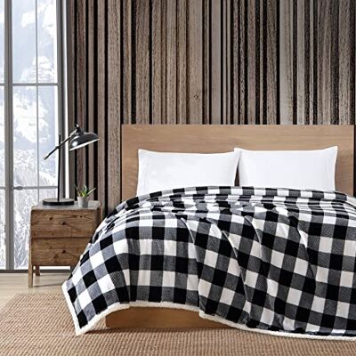 Eddie Bauer Home Collezione di peluche stampata Coperta reversibile in pile e finto shearling, ultra morbido e accogliente, regina, plaid a quadri a quadri in carbone Eddie Bauer Home Collezione di peluche stampata Coperta reversibile in pile e finto shearling, ultra morbido e accogliente, regina, plaid a quadri a quadri in carbone