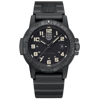Luminox Orologio analogico al quarzo da uomo con cinturino in plastica , Nero, Moderno Luminox Orologio analogico al quarzo da uomo con cinturino in plastica , Nero, Moderno