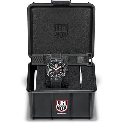 Luminox Orologio analogico al quarzo svizzero da uomo con cinturino in plastica XS.4231. Set, Nero, Militare Luminox Orologio analogico al quarzo svizzero da uomo con cinturino in plastica XS.4231. Set, Nero, Militare