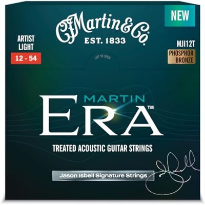 Martin – MJI12T, Corde Per Chitarra Acustica Phosphor Bronze 12-54 Artist Light, Jason Isbell Signature, Trattamento Lifespan Anticorrosione, Flexible Core, Ball End Con Seta Rossa Martin – MJI12T, Corde Per Chitarra Acustica Phosphor Bronze 12-54 Artist Light, Jason Isbell Signature, Trattamento Lifespan Anticorrosione, Flexible Core, Ball End Con Seta Rossa