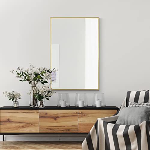 MirrorOutlet Grande specchio da parete in oro opaco design moderno della nostra gamma Manhattan, 92 x 61,5 cm