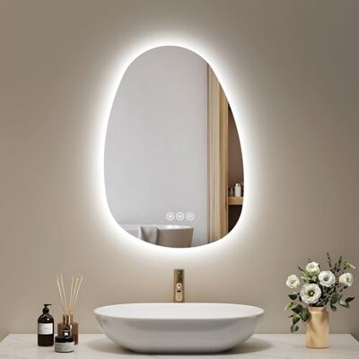 EMKE Specchio da bagno con illuminazione, 65 x 45 cm, asimmetrico con touch, 3 colori di luce, dimmerabile, senza appannamento, specchio da bagno con illuminazione IP44, risparmio energetico EMKE Specchio da bagno con illuminazione, 65 x 45 cm, asimmetrico con touch, 3 colori di luce, dimmerabile, senza appannamento, specchio da bagno con illuminazione IP44, risparmio energetico