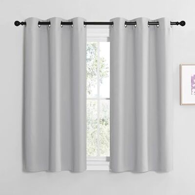 NICETOWN Tende Corte per Finestre Cucina Termiche con Anelli Tenda Oscurante da Interno Cameretta Bambino Decorazione per la Casa 2 Pannelli 107x120 CM Grigio Chiaro NICETOWN Tende Corte per Finestre Cucina Termiche con Anelli Tenda Oscurante da Interno Cameretta Bambino Decorazione per la Casa 2 Pannelli 107x120 CM Grigio Chiaro