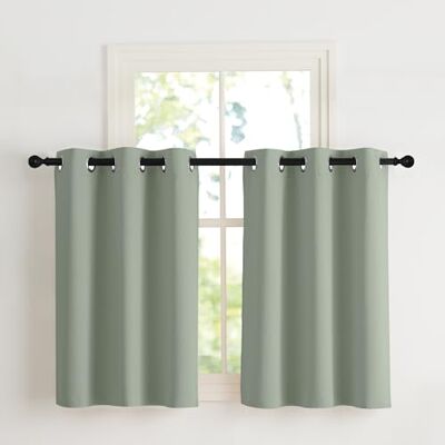 NICETOWN Tende Corte per Finestre Cucina Termiche con Anelli Tenda Oscurante da Interno Cameretta Bambino Decorazione per la Casa 2 Pannelli 107x90 CM Salvia Verde NICETOWN Tende Corte per Finestre Cucina Termiche con Anelli Tenda Oscurante da Interno Cameretta Bambino Decorazione per la Casa 2 Pannelli 107x90 CM Salvia Verde