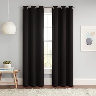 Eclipse Darrell Tenda oscurante per finestra, moderna, termica, con occhielli, per camera da letto o soggiorno (1 pannello), 94 x 213,4 cm, nero Eclipse Darrell Tenda oscurante per finestra, moderna, termica, con occhielli, per camera da letto o soggiorno (1 pannello), 94 x 213,4 cm, nero