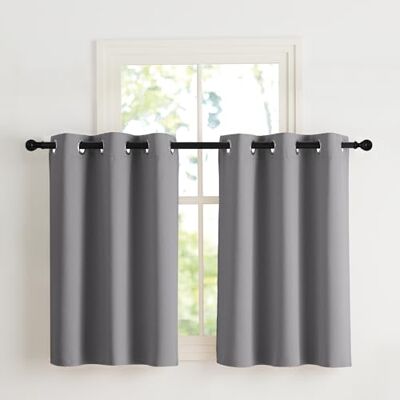 NICETOWN Tende Corte per Finestre Cucina Termiche con Anelli Tenda Oscurante da Interno Cameretta Bambino Decorazione per la Casa 2 Pannelli 107x90 CM Grigio NICETOWN Tende Corte per Finestre Cucina Termiche con Anelli Tenda Oscurante da Interno Cameretta Bambino Decorazione per la Casa 2 Pannelli 107x90 CM Grigio