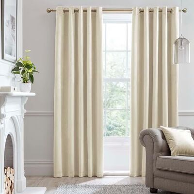 Tende in Velluto Ivory Montrose di Laurence Llewelyn-Bowen Tende in Velluto Ivory Montrose di Laurence Llewelyn-Bowen