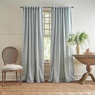 Martha Stewart Coppia di tende a pannello in jacquard con motivo floreale, foderate, tasca per bastone/linguetta posteriore, 213,4 cm, azzurro Martha Stewart Coppia di tende a pannello in jacquard con motivo floreale, foderate, tasca per bastone/linguetta posteriore, 213,4 cm, azzurro