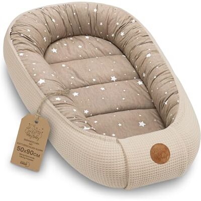Totsy Baby Nido per Lettino e Culla Neonato 50x90cm – Riduttore avvolgente in Cotone Nido d'Ape – Baby Nest morbido traspirante accogliente per Carrozzina Cameretta Viaggio Beige con stelle bianche Totsy Baby Nido per Lettino e Culla Neonato 50x90cm – Riduttore avvolgente in Cotone Nido d'Ape – Baby Nest morbido traspirante accogliente per Carrozzina Cameretta Viaggio Beige con stelle bianche