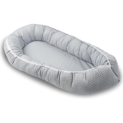 ULLENBOOM Riduttore Lettino Neonato Grigio Riduttore Culla 55x95 cm 100% OEKO-TEX e Made in EU, Adatto come Baby Cocoon e Lettino da viaggio ULLENBOOM Riduttore Lettino Neonato Grigio Riduttore Culla 55x95 cm 100% OEKO-TEX e Made in EU, Adatto come Baby Cocoon e Lettino da viaggio