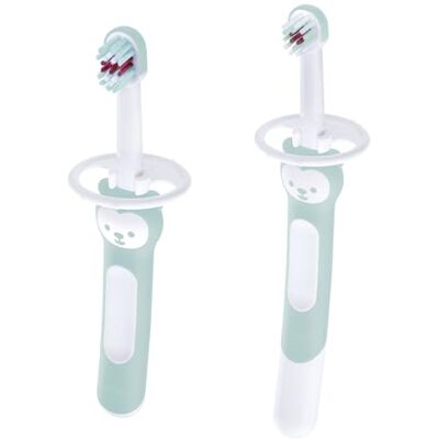 MAM Set di spazzolini da denti per l'apprendimento per bambini, spazzola extra lunga per la pulizia con i genitori e spazzola corta per la pulizia indipendente, con protezione di sicurezza, blu MAM Set di spazzolini da denti per l'apprendimento per bambini, spazzola extra lunga per la pulizia con i genitori e spazzola corta per la pulizia indipendente, con protezione di sicurezza, blu