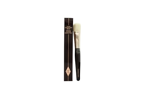 CHARLOTTE TILBURY Magic Complexion Brush