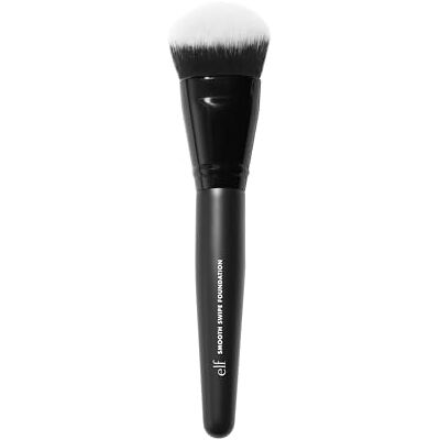 e.l.f. Smooth Swipe Foundation Brush, pennello trucco viso per un finish naturale, ideale per formule liquide e in crema, prodotto vegano e non testato sugli animali e.l.f. Smooth Swipe Foundation Brush, pennello trucco viso per un finish naturale, ideale per formule liquide e in crema, prodotto vegano e non testato sugli animali