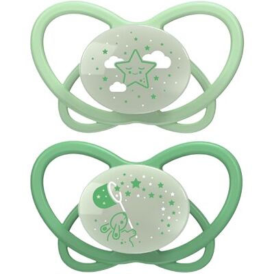 nip Butterfly Night 0-6 mesi Confezione da 2 pezzi Ciuccio per bambini adatto all'allattamento e ai denti con bottone luminoso con scatola ciuccio. Ciuccio sostenibile con morbido tettarella nip Butterfly Night 0-6 mesi Confezione da 2 pezzi Ciuccio per bambini adatto all'allattamento e ai denti con bottone luminoso con scatola ciuccio. Ciuccio sostenibile con morbido tettarella