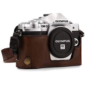 MegaGear MG1351 Custodia Metà Copertura in finta pelle con Accesso alla Batteria per Fotocamere Olympus Om-D E-M10 Mark III, Marrone Scuro MegaGear MG1351 Custodia Metà Copertura in finta pelle con Accesso alla Batteria per Fotocamere Olympus Om-D E-M10 Mark III, Marrone Scuro