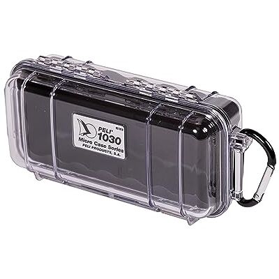 PELI 1030 Piccoli dispositivi elettronici per valigette da viaggio, IP67 Impermeabile e a Prova di Polvere, Capacità di 0,6L, Prodotto in USA, Colore Trasparente/Nero PELI 1030 Piccoli dispositivi elettronici per valigette da viaggio, IP67 Impermeabile e a Prova di Polvere, Capacità di 0,6L, Prodotto in USA, Colore Trasparente/Nero